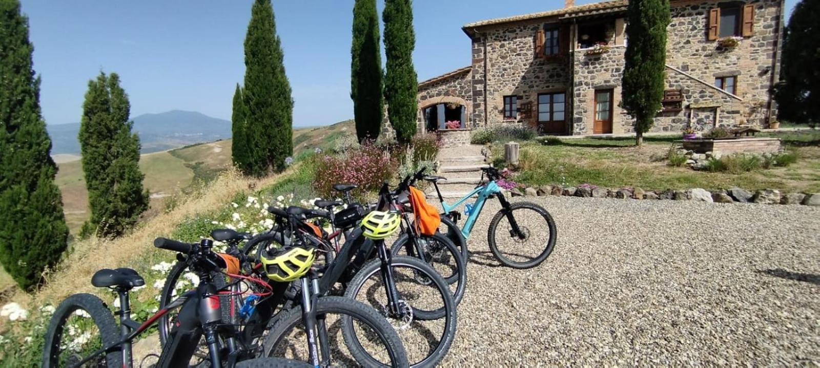 Casa Al Maestro B&B Radicofani Exterior photo